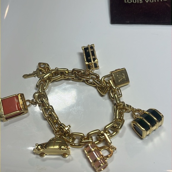 Louis Vuitton 18K Gold Steamer Trunk Charm. Gold Frame around Smoky Quartz - Picture 7 of 9